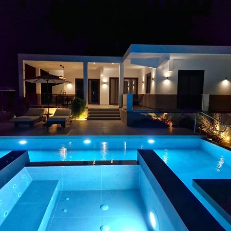 Luxury Villa Anemone With Private Pool Pastida Екстериор снимка