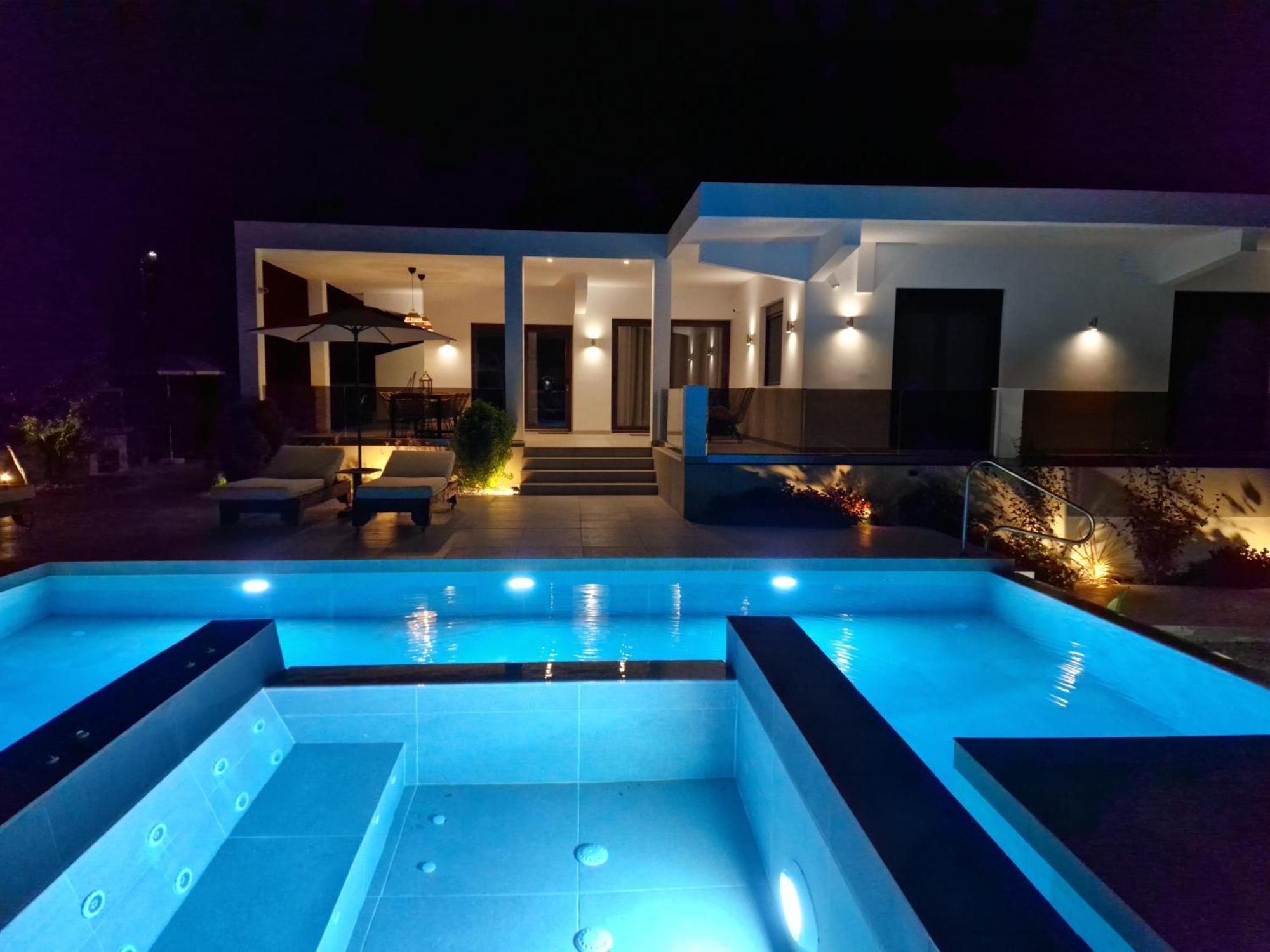 Luxury Villa Anemone With Private Pool Pastida Екстериор снимка